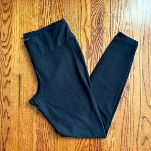 Women's Nike Dri-Fit Legging - Black L